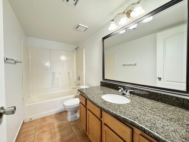 Building Photo - 3145 E Flamingo Rd