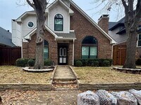Building Photo - 6015 Willow Wood Ln