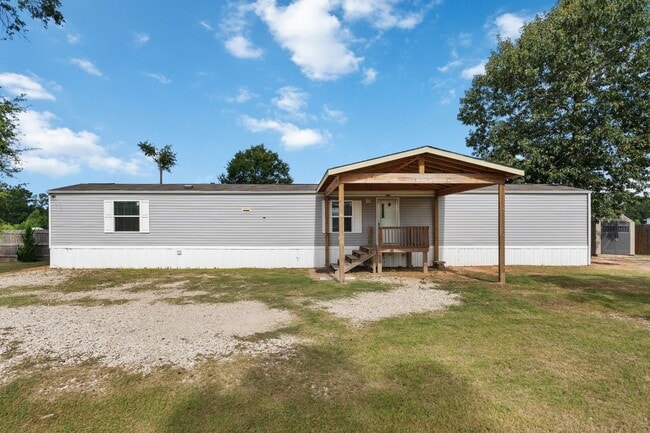 Primary Photo - 16543 Tremont Dr