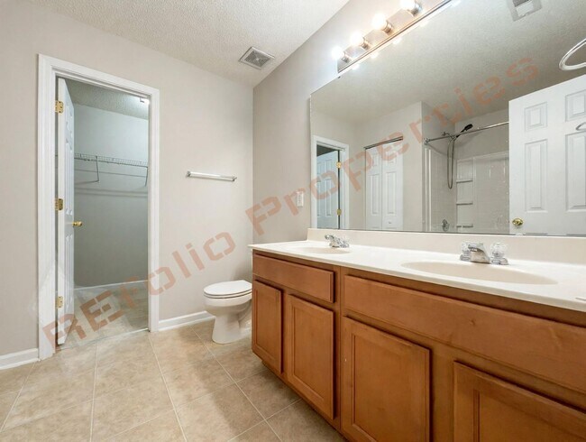 Building Photo - 246 Brookhaven Dr