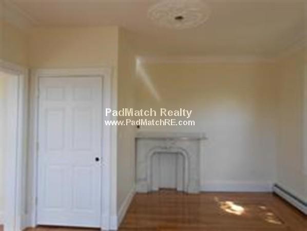 Building Photo - WICKED CHEAP TWO FLOORS LAUNDRY IN BUILDING!