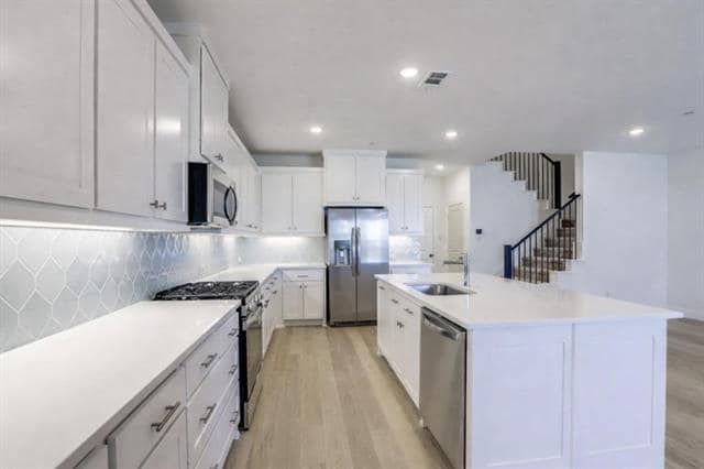 Building Photo - 8861 Scarp Hl Ln