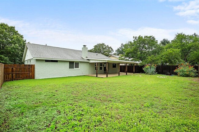 Building Photo - 2513 Broken Oak Dr