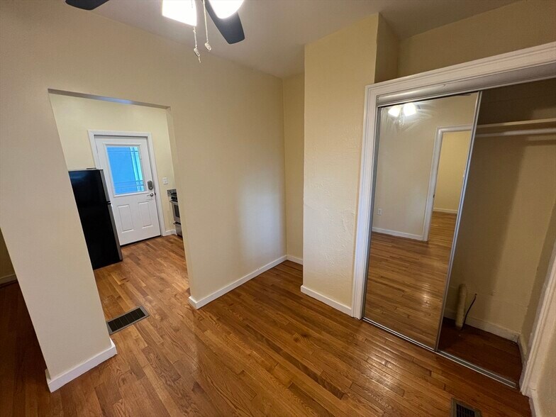 Building Photo - 20 Otis St