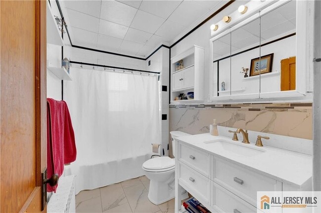 Building Photo - 14 Albourne St