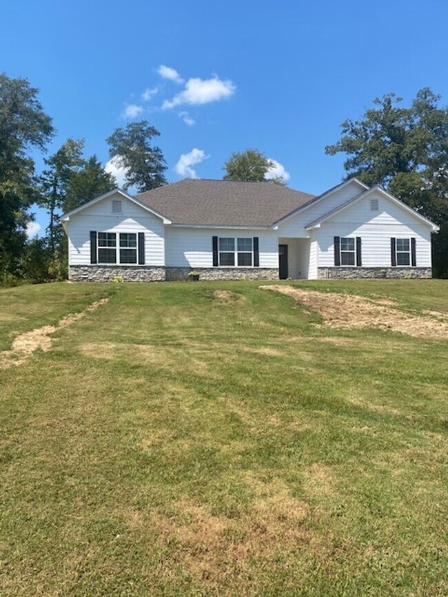 Primary Photo - Quiet Living and close to the Back Gate