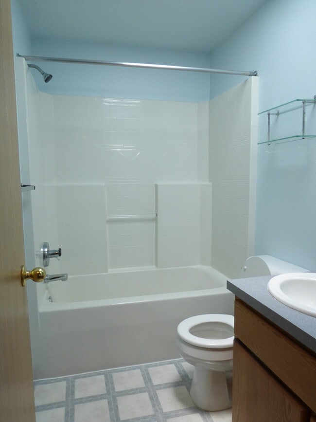 Building Photo - Great Home in SE Portland for Lease !! Pet...