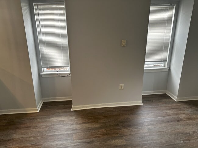 Building Photo - 50 E Washington Ln