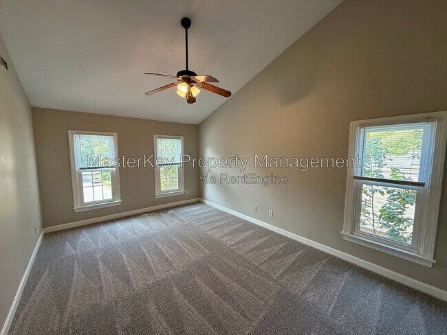 Building Photo - 701 Cricketfield Ln