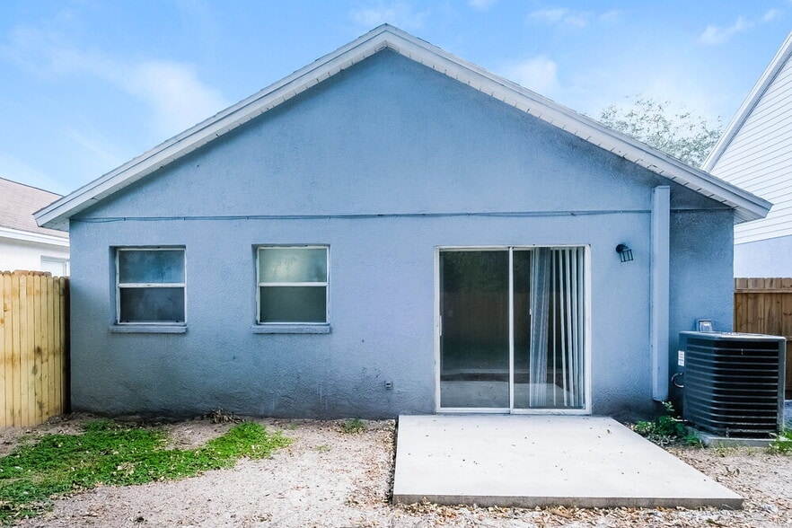 Building Photo - 6123 Sand Key Ln