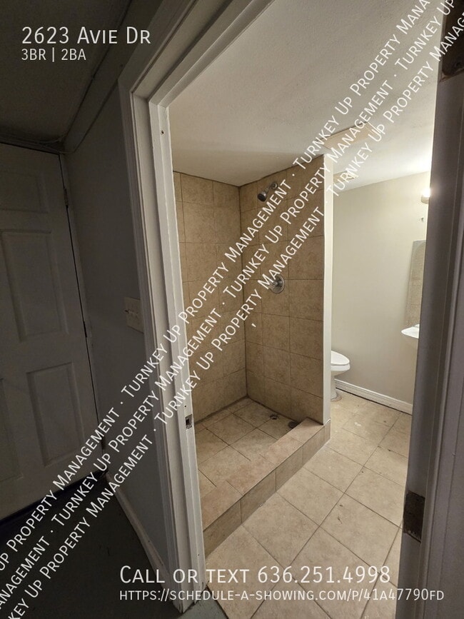 Building Photo - 2623 Avie Dr