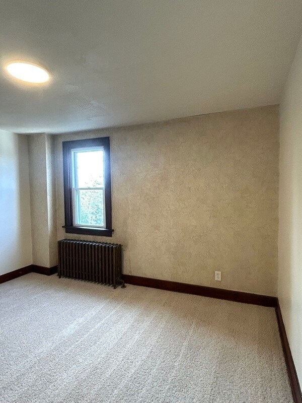 Building Photo - 114 Augusta St