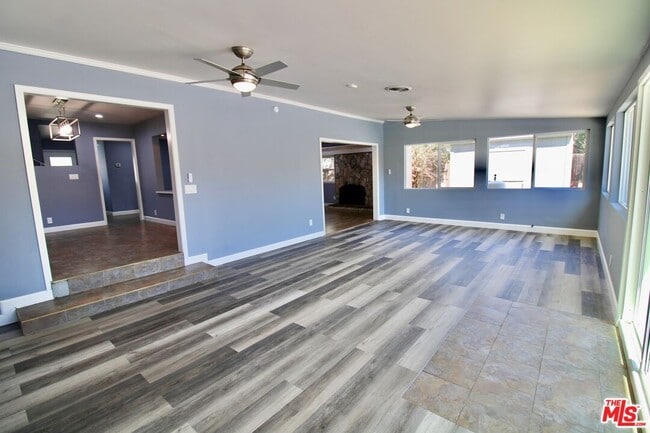 Building Photo - 7610 Kelvin Ave