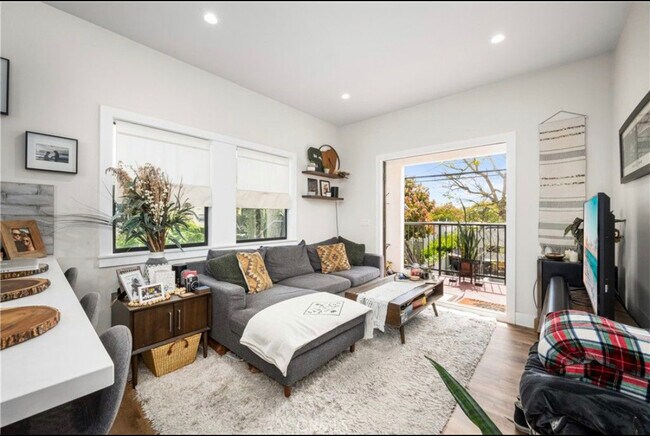 Building Photo - 241 Bennett Ave