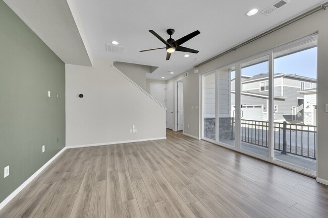 Building Photo - $2,550.00 - 3 Beds,2.5 Baths, Single Famil...