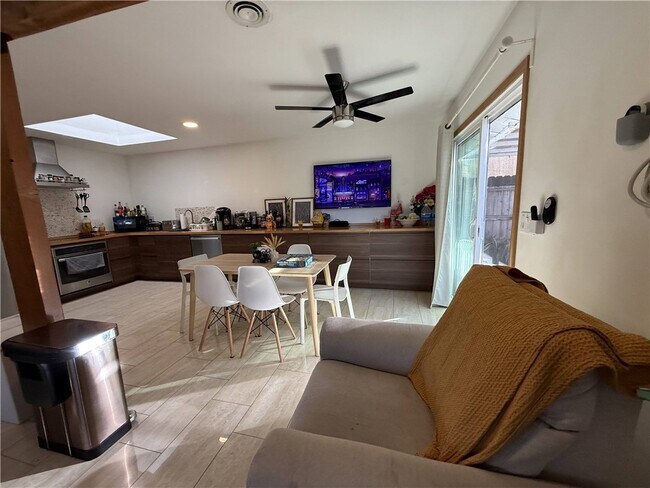 Building Photo - 7672 Amazon Dr