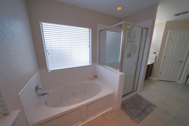 Building Photo - Gorgeous 5 Bedroom Rental in Cibolo! Realtor Commmission: $400