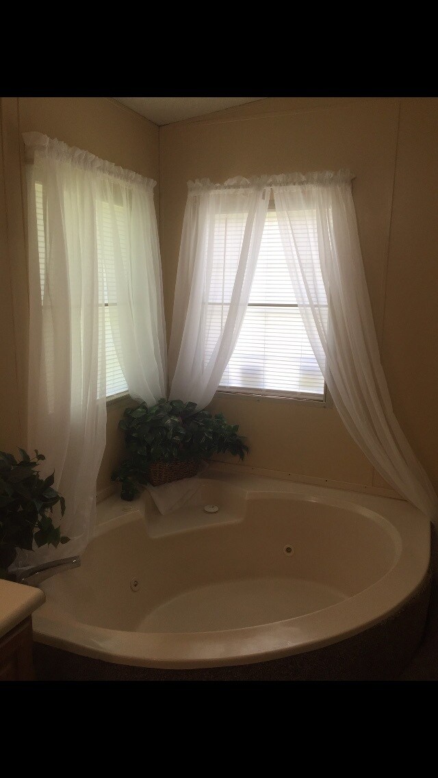 Building Photo - 9097 Griffith Rd