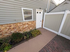 Building Photo - 318 Claremont Ave