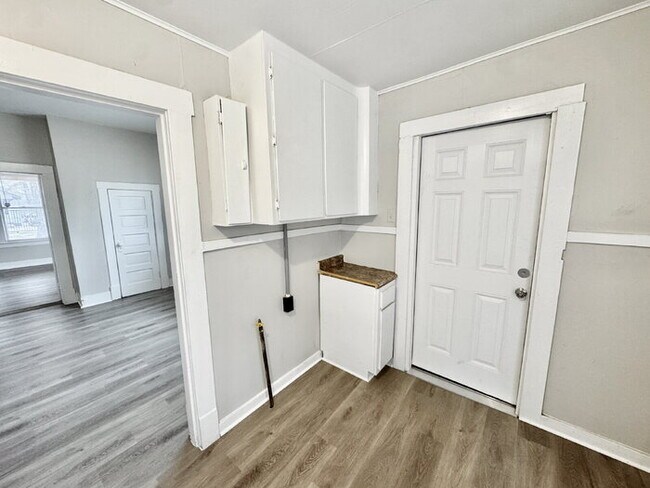 Building Photo - 3592 Vivia Ave