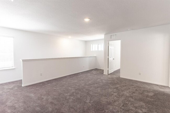 Building Photo - 308 Redonda Dr