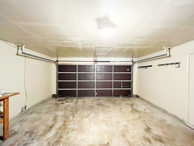 Building Photo - Available NOW!!!! This charming 2 story, 4...