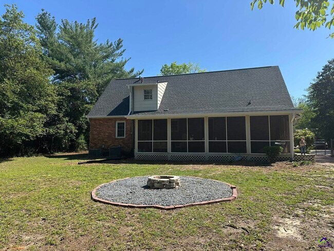 Building Photo - 103 W Point Ct