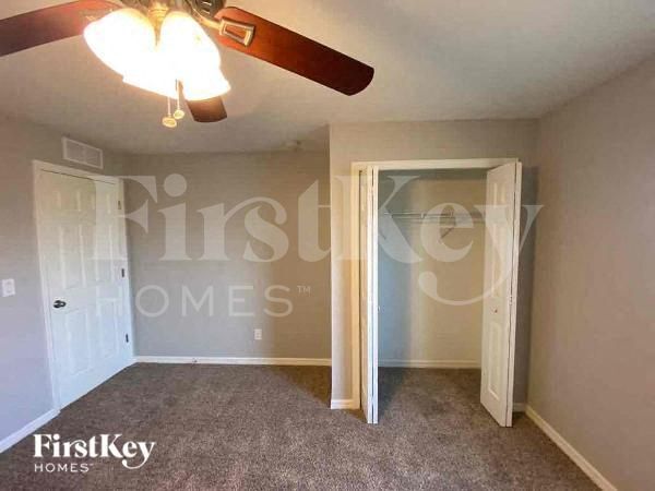 Building Photo - 1922 NW 20th Terrace