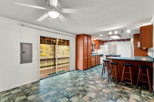 Building Photo - 602 Legendary Ln