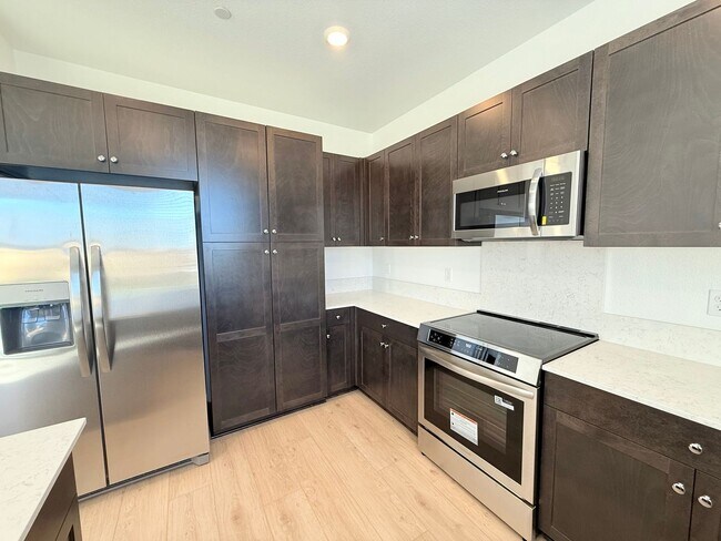 Building Photo - 10370 Bayson Wy