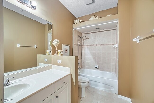 Building Photo - 3211 Cottonwood Bend