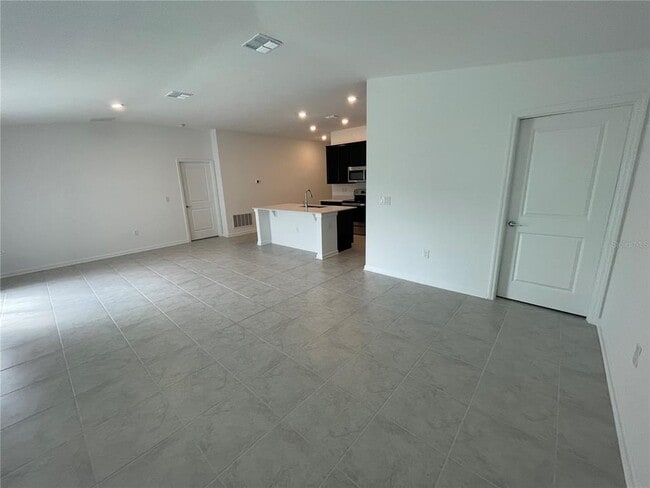 Building Photo - 1129 Saguaro St