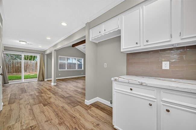 Building Photo - 3019 Jenny Dr