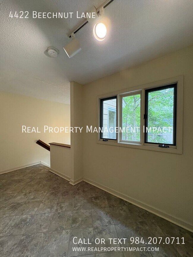 Building Photo - 4422 Beechnut Ln