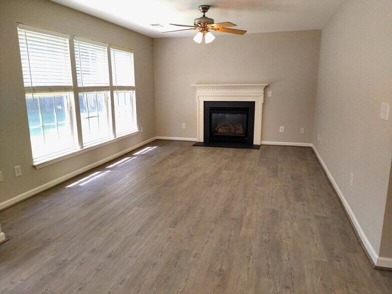 Building Photo - 118 Morell Dr