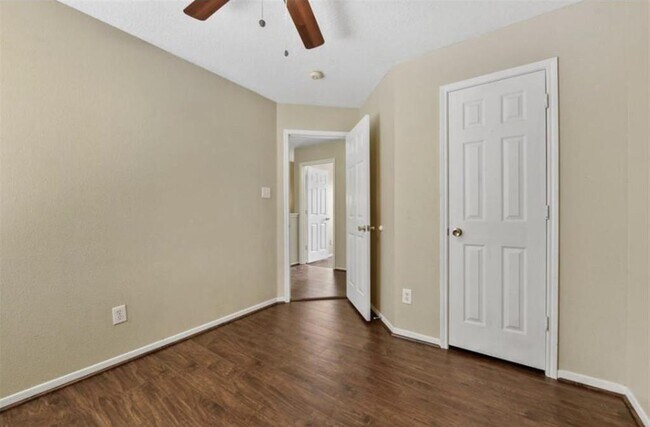 Building Photo - 2106 Tomlinson Trail Dr
