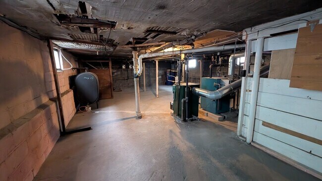 Building Photo - 157 Palmer St