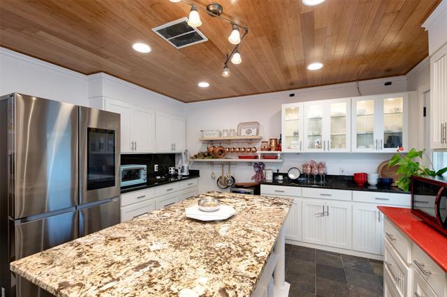 Building Photo - 803 Brookhurst Dr