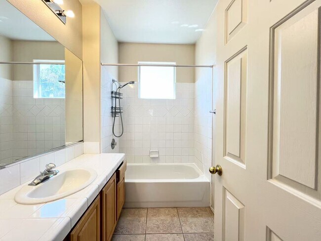 Building Photo - Wonderfully two-story single-family property