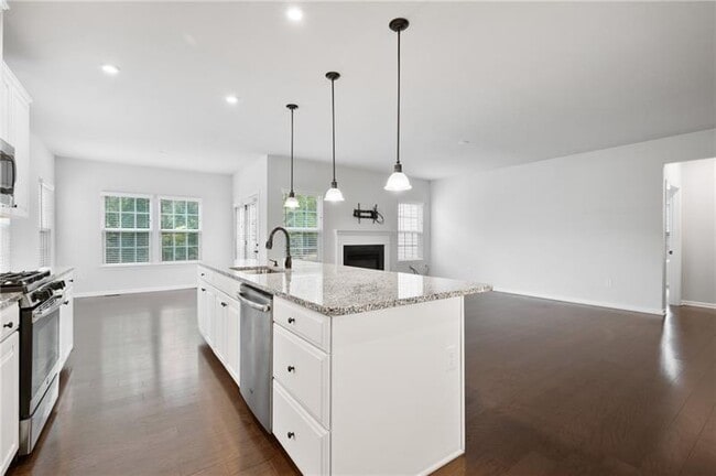 Building Photo - 3005 Eagle Ridge Dr