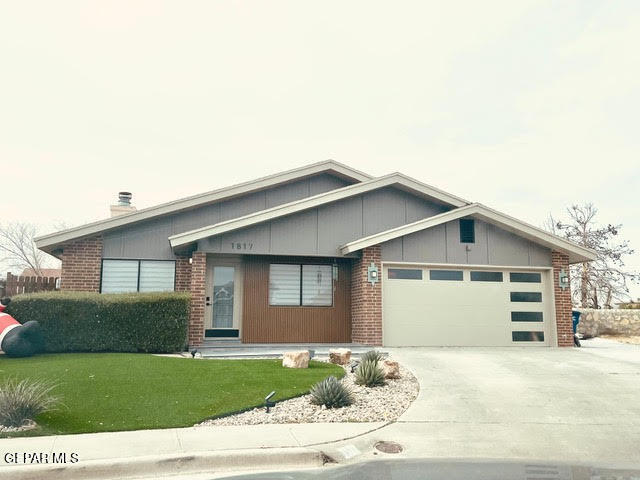 Building Photo - 1817 Ed White Way