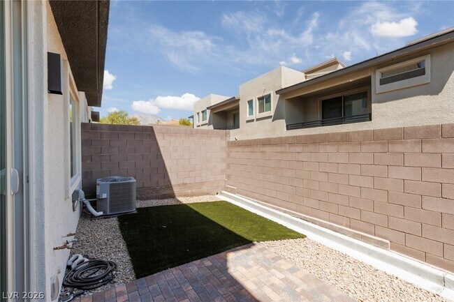 Building Photo - 11934 Vector Ray Ave