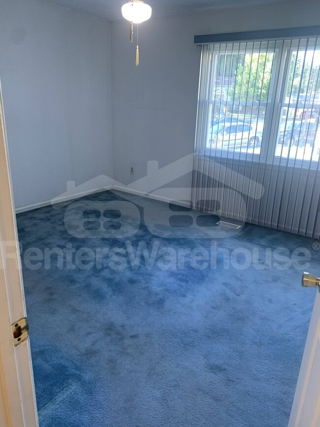 Building Photo - 7107 Avesbury Ln
