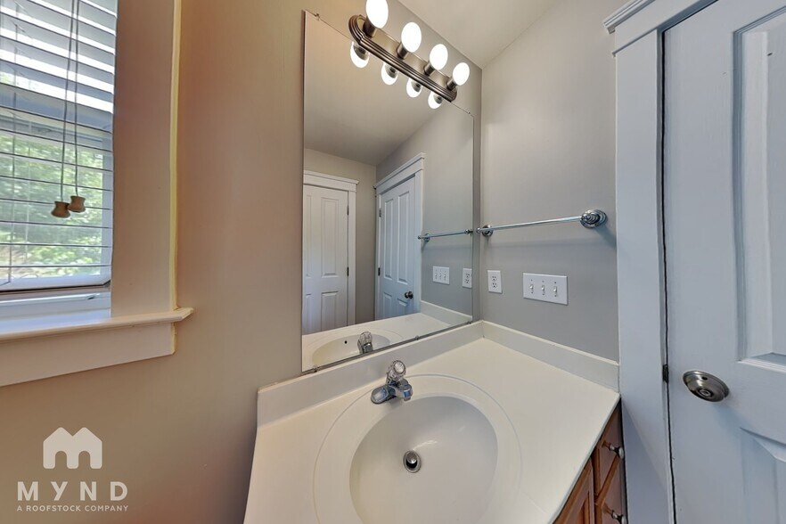 Building Photo - 10205 Caldwell Forest Dr