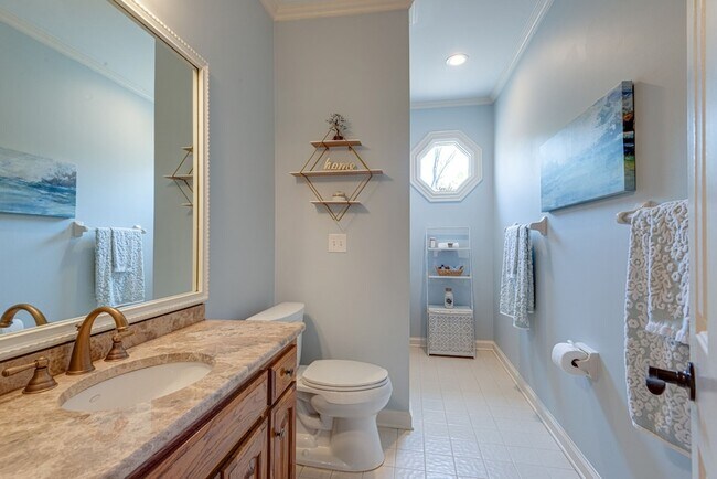 Building Photo - 5101 Heathrow Blvd