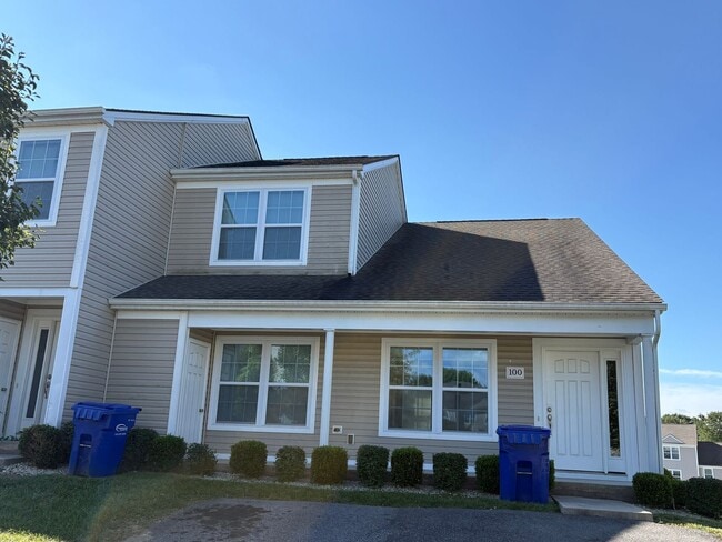 Building Photo - Available for the 2026-2027 leasing term