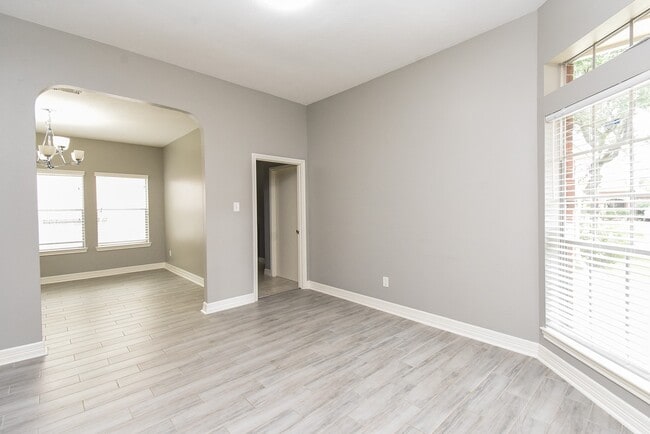 Building Photo - 4706 Torrington Ct