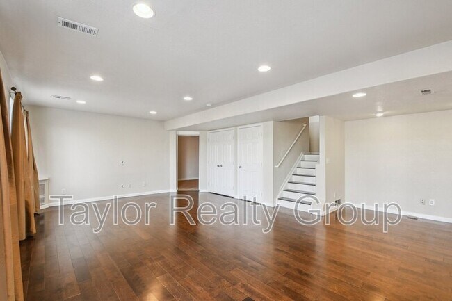 Building Photo - 22951 E Roxbury Dr