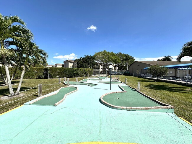 Building Photo - 200 Bonnie Blvd