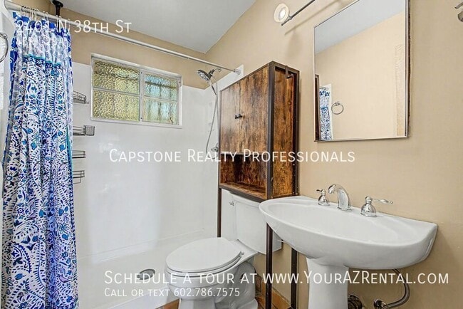 Building Photo - 2401 N 38th St